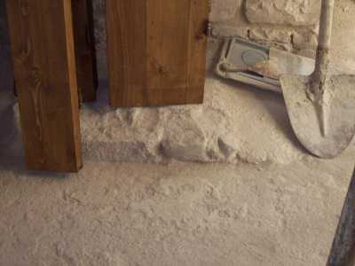 Le pietre risalenti all'epoca medievale e ancora visibili nella struttura odierna