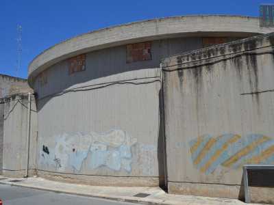 L'abside esterno, via Monte San Michele, che dovrebbe ospitare al suo interno la sala pi� grande da adibire ad aula conferenze