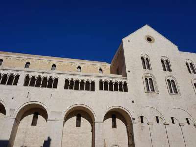 L'esaforato visto dall'esterno della chiesa
