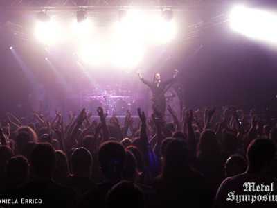 Il pubblico durante il concerto dei Fleshgod Apocalypse 

