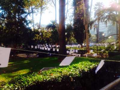 Piazza Umberto riempita di poesie