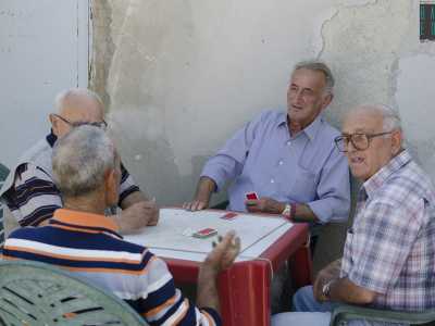 Giocare a carte � uno dei modi pi� gettonati per passare il tempo in compagnia