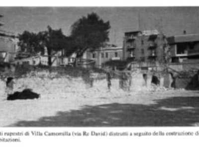Foto degli scavi per la costruzione del palazzo Amoruso Manzari e distruzione dell'ipogeo