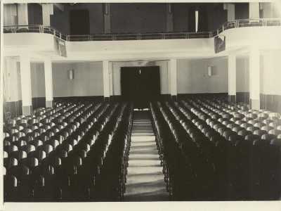 Un'altra foto della sala risalente al 1921