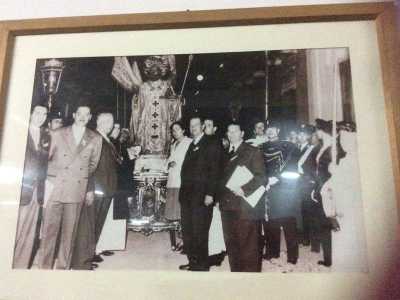 La statua di San Nicola portata in processione in via Bengasi negli anni 50