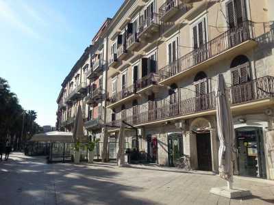 Un altra ex casa chiusa in corso Vittorio Emanuele, stavolta al civico 57