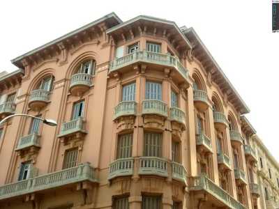Le finestre a bovindo di Palazzo Dioguardi Durante 