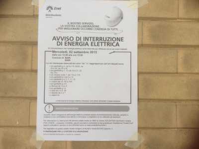 Il volantino dell'Enel che avvisava dell'interruzione di energia elettrica, ma non per l'area in cui � ubicata la Posta di Santo Spirito