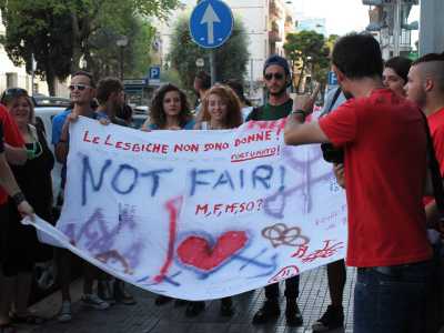 ecco la global kiss flag e i partecipanti che hanno lasciato il loro segno