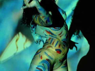 Body Painting che fa parte del lavoro Come un fiume di liquidi umori, di Miguel Gomez