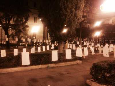 Piazza Umberto riempita di poesie