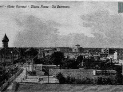 Qui un tempo dominavano i capannoni di numerose industrie nate nei primi anni del 900, che si estendevano fin dentro il rione, tra cui i depositi alimentari della ditta Lorenzo La Rocca, la vetreria Pizzirani e il saponificio Giorgio Borrelli, con la sua alta ciminiera