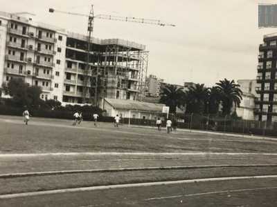 ...e soprattutto un campo di calcio regolamentare con tanto di tribuna spettatori