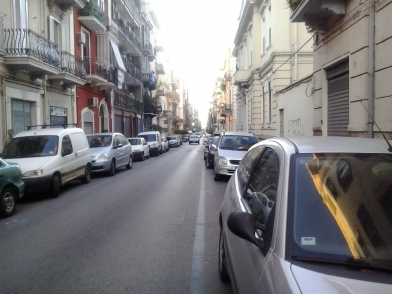 Via Manzoni: poco popolata alle 19 di marted�