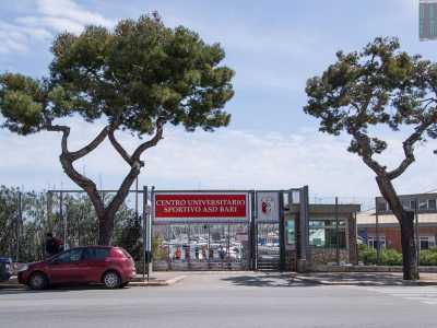 Il Centro universitario sportivo � l'area polisportiva che si trova di fronte  al quartiere San Cataldo. Fu concepita nel 1944 per consentire agli studenti dell'Universit� e del Politecnico di Bari di conciliare libri e sport, � la pi� grande del suo genere in Italia