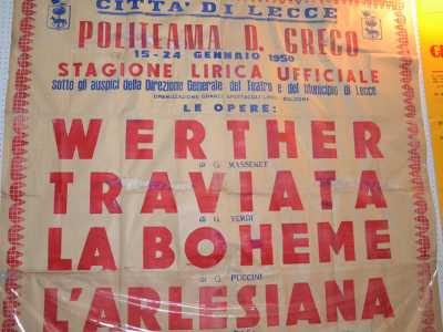 Il manifesto di formato elefante con il programma del teatro Politeama leccese