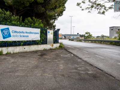 Lo �science center� si trova in via Accolti Gil, non lontano da viale Europa e all�altezza della �cava del prete�