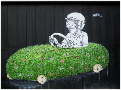 Un'opera di Hope a Bari, in Viale Unit� d'Italia, realizzata nel 2012