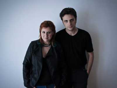 I due attori teatrali Licia Lanera e Riccardo Spagnulo, compagni nella vita e nello spettacolo. Insieme hanno formato la compagnia teatrale Fibre Parallele