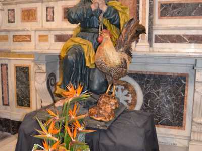 2- Il pentimento di Pietro (Sande P�ite cu gardidde), la statua pi� antica, risalente alla fine del 1600