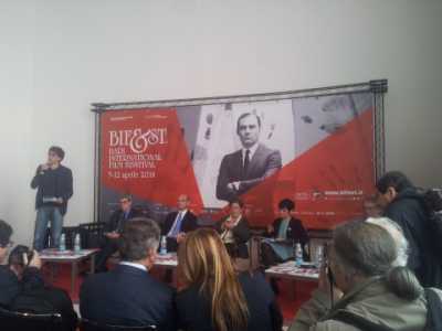 La presentazione del programma del Bif&st nel teatro Margherita