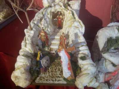 Via Vallisa: Cristo che porta la Croce
