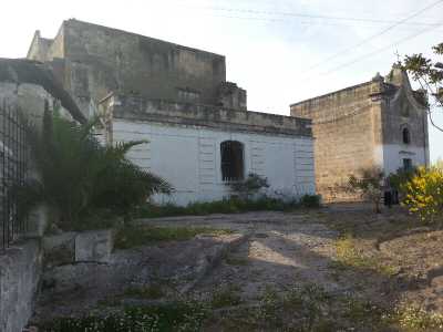 Il territorio dove oggi sorge il quartiere San Paolo rappresentava il primo tratto della Traiana �barese� e nei pressi di edifici quali la masseria Prete permane qualche segno del tragitto, seppur molto ridotto rispetto al passato