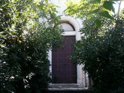 L'ingresso della chiesetta
