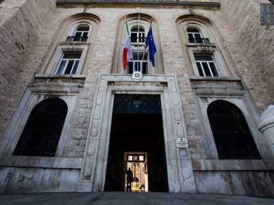 Da qui possiamo ammirare l�edificio in tutta la sua grandiosit�