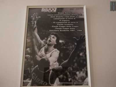 Il resto � storia recente, con altri campioni come il cestista Beppe Natali, cresciuto a Bari e protagonista nella Scavolini Pesaro che si aggiudicher� lo scudetto del 1988