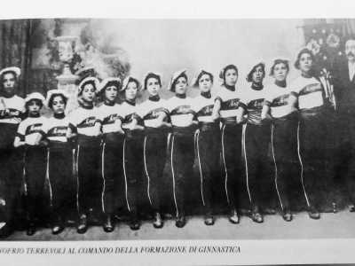 L�ascesa sembra inarrestabile. Prende corpo la sezione di ginnastica per gli adulti: a guidarla � l�esperto Onofrio Terrevoli, proveniente dalla Pro Patria, ex societ� �concorrente� da poco inglobata nell�organico