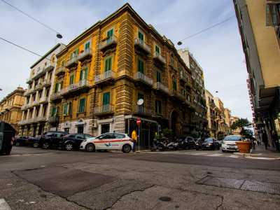 Bari, alla scoperta di Palazzo Manzoni