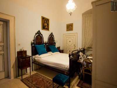 ...una di esse porta alla camera da letto dove il generale piemontese soggiorn�