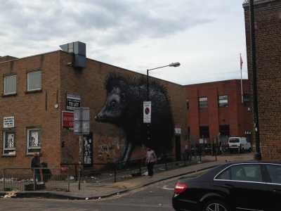 
Change Street. Murales dell'artista belga Roa, uno dei tanti che si possono ammirare nella zona dell'East end di Londra