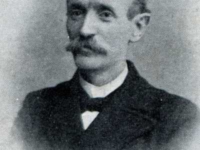 Il cognato Angelo Cicciomessere (divenuto Messeni per concessione regia nel 1900). Quest�ultimo fu determinante per la costruzione del Teatro, vista la sua maestria nella progettazione e il suo ruolo di capo dell�Ufficio tecnico comunale dal 1885 al 1897