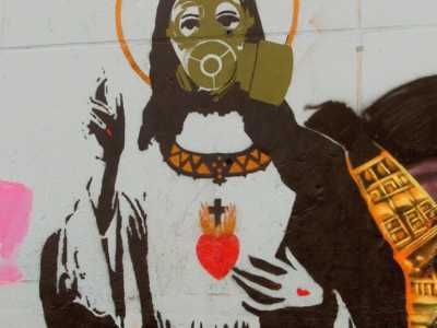 Uno stencil di Ego a Bari, del 2010, nel quartiere San Paolo