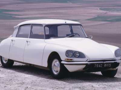 La macchina pi� rivoluzionaria della storia secondo Breuer: la Citroen DS �Pallas�, disegnata da Flaminio Bertoni negli anni 50