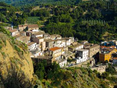 ...lasciando il �quartiere arabo� e le sue suggestioni per tornare alla nostra auto e al caos del XXI secolo