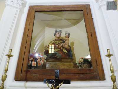 otiamo poi la Madonna dell�Icona, una statua oggetto di culto a Tursi ogni 2 luglio...