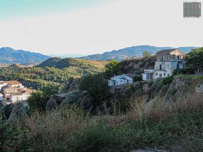 � arrivato il momento di raggiungere il ponte che segna la fine di Rabatana...