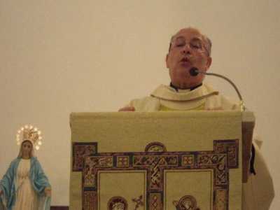 Don Mario Cavalera sul pulpito