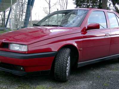 Ad attirare i compratori c�� anche il fatto che questi veicoli costano molto meno rispetto a quelli oggi sul mercato. Un�Alfa 155 si aggira infatti sui 2mila euro...(foto di Rudolf Stricker)
