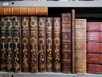 ...le opere di Rosmini e antichi testi di diritto. �Purtroppo ritengo che i baresi si stiano allontanando dal mondo della lettura � conclude Filomena � ma noi andiamo avanti grazie ai tanti clienti affezionati che continuano  a incoraggiarci� 