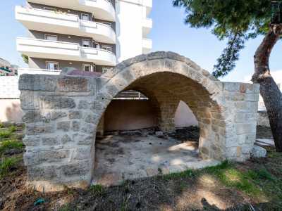 ...e il "portico di Papapiccolo", palmento settecentesco con volta a crociera