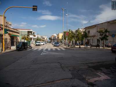 Giungiamo cos� in largo Renna, laddove un tempo si ergeva il cinema Impero