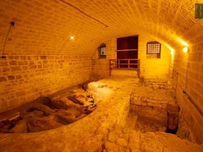 Riconosciamo tombe altomedievali, romane, ellenistiche e messapiche