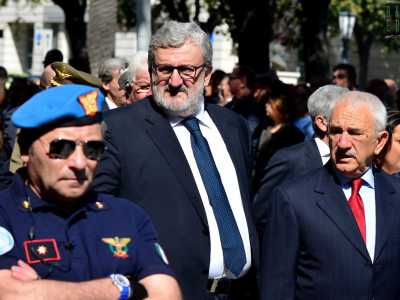 L�attuale governatore della Regione Puglia Michele Emiliano (Pd) � stato sindaco di Bari per due mandati: venne infatti eletto sia nel 2004 che nel 2009. Fu sua la battaglia per la demolizione, nel 2006, di Punta Perotti, grande complesso immobiliare che seppur in assenza di abusivismo venne considerato troppo vicino alla costa per poter essere completato (foto di Nicola Velluso)