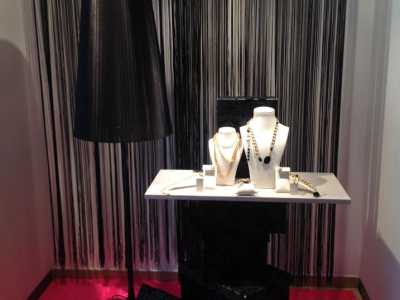 Un'esercitazione realizzata da alcune corsiste in visual merchandising 