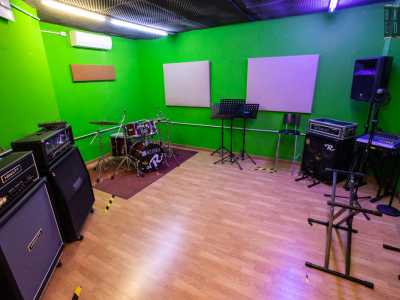 Proseguiamo la nostra visita all�interno della �sala deluxe�