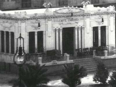 ...che in precedenza aveva ospitato il Caff� Umberto